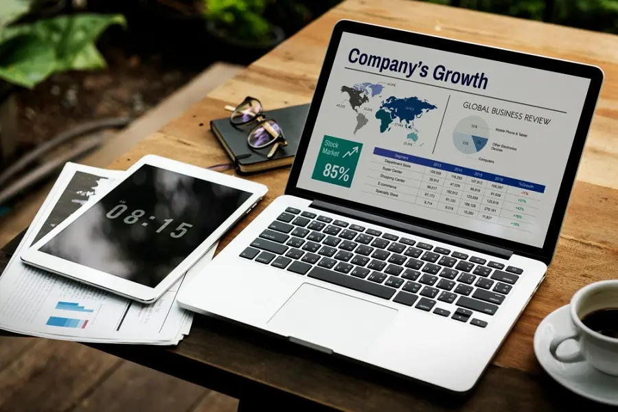 Google Ads vs SEO What Works Best for Dubai Businesses